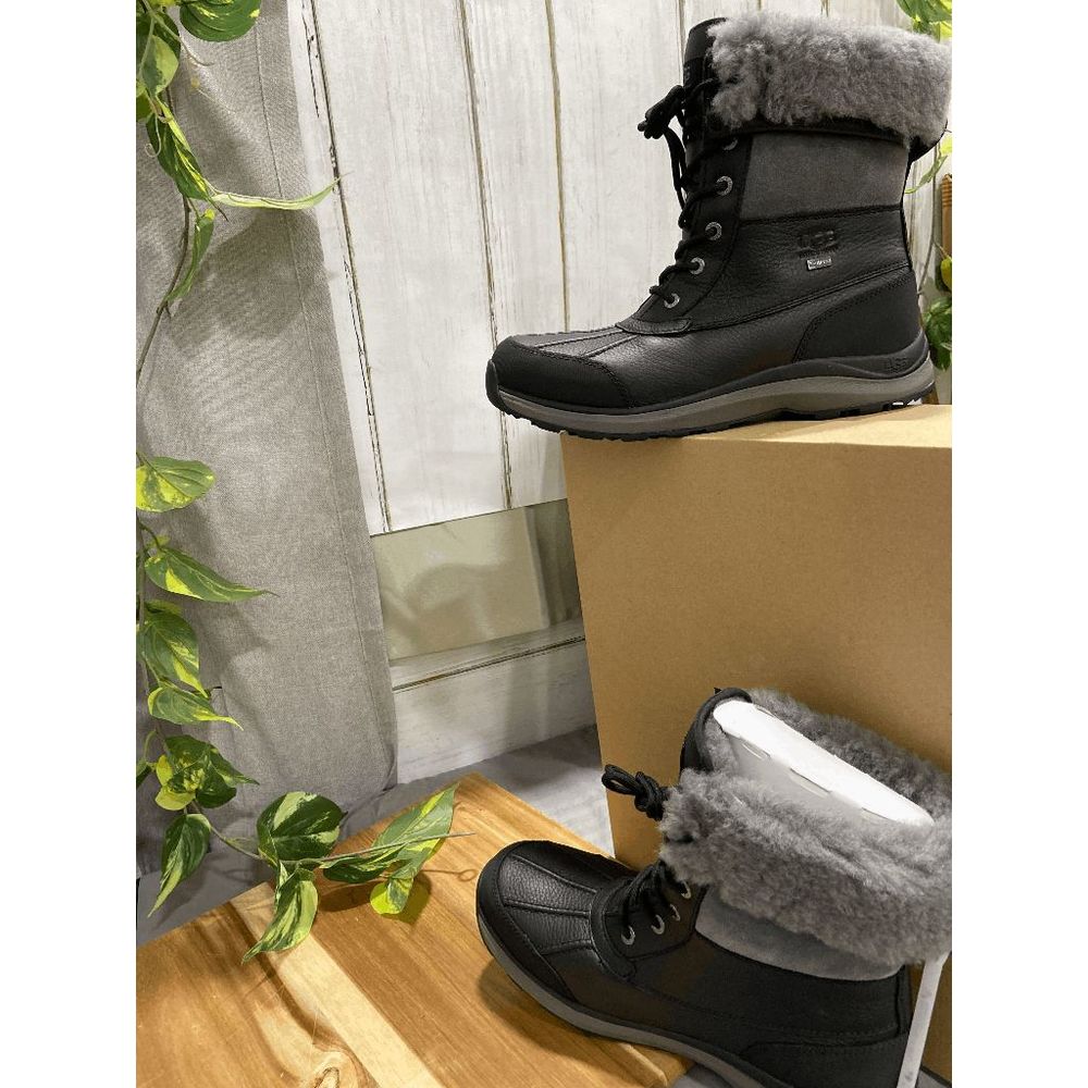 UGG Women's Adirondack III Boot - Black 11M